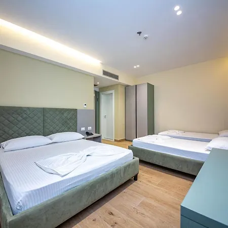 Bella Vista Hotel 3*