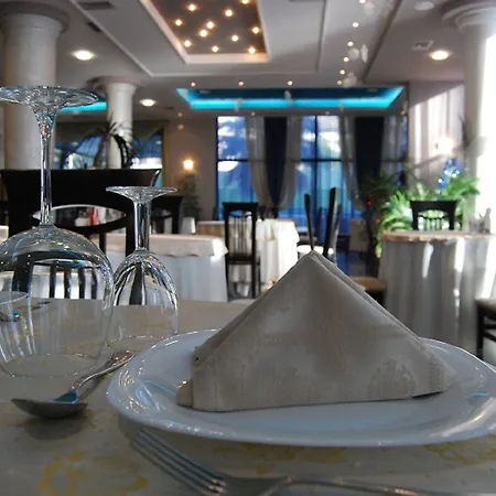 Bella Vista Hotel 3*