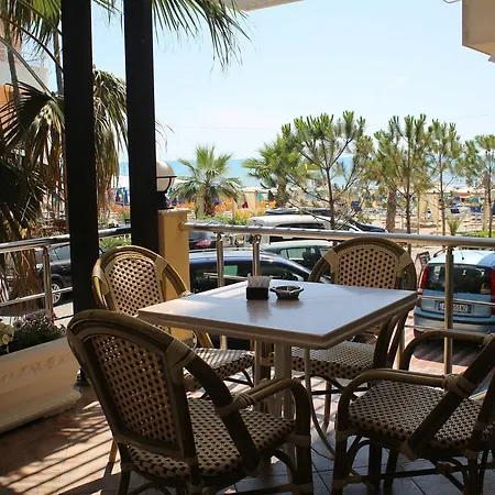 فندق Bella Vista 3*