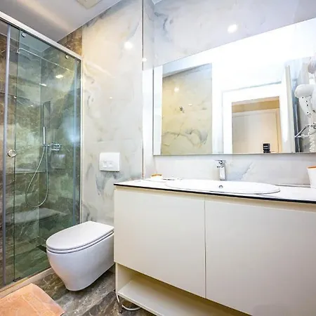 Bella Vista Hotel 3*