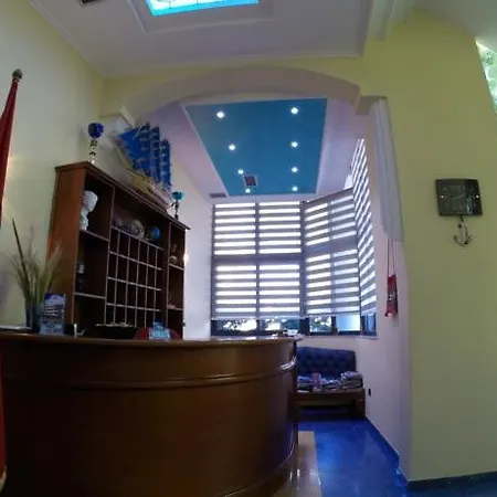 Bella Vista Hotell 3*