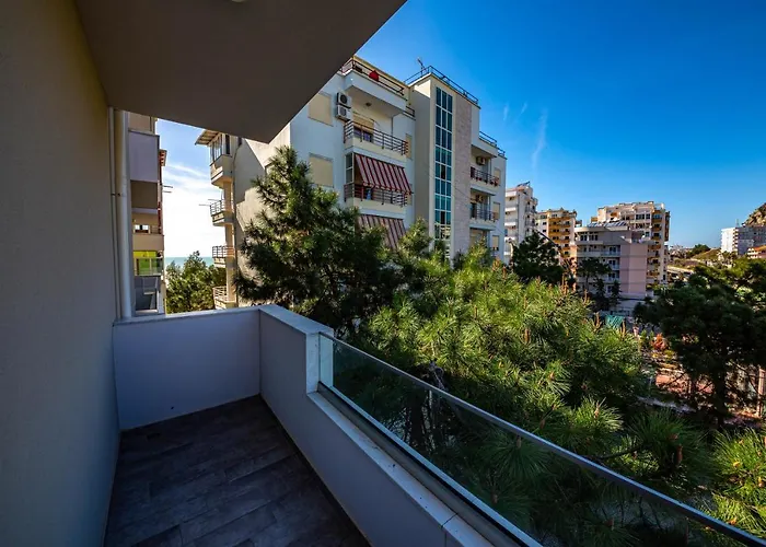 贝拉维斯塔酒店 Škalngur